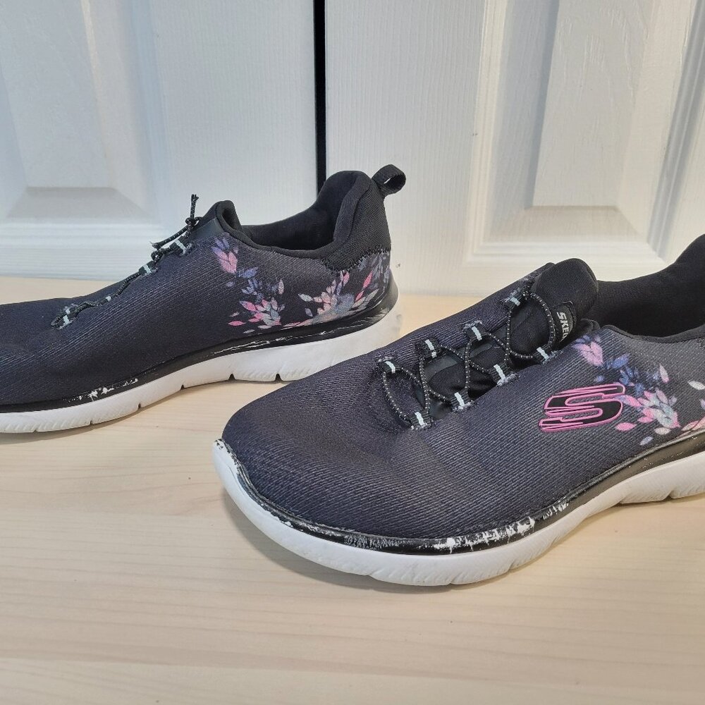 SKECHERS Summits Washable Bungee Love Rain Floral Black Pink Sneakers sz 9 Comfy